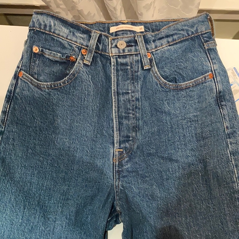 Ribcage straight ankle jeans